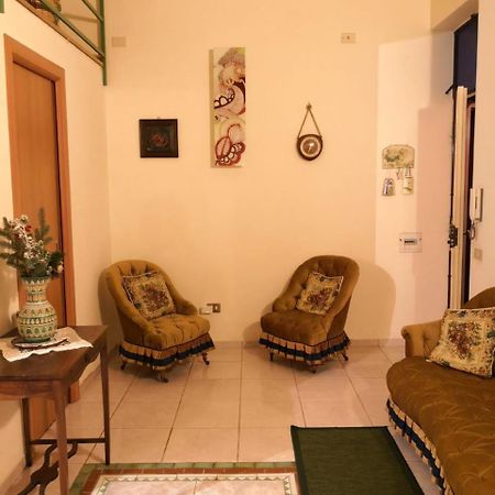B&B Il Nespolo Salerno Bagian luar foto