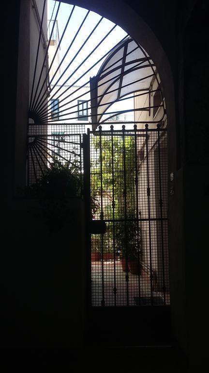 B&B Il Nespolo Salerno Bagian luar foto